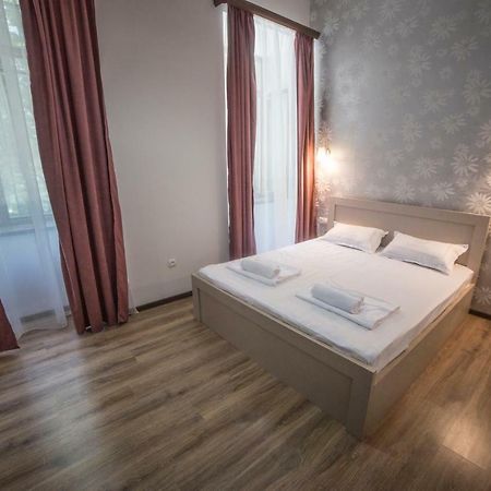 Your Apartment In This City N2 Tbilisi Esterno foto